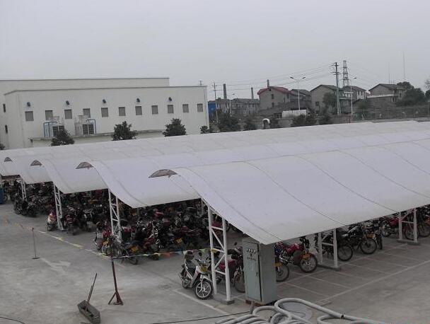 宜都東耐力製藥集團停車棚 向日葵视频官网板