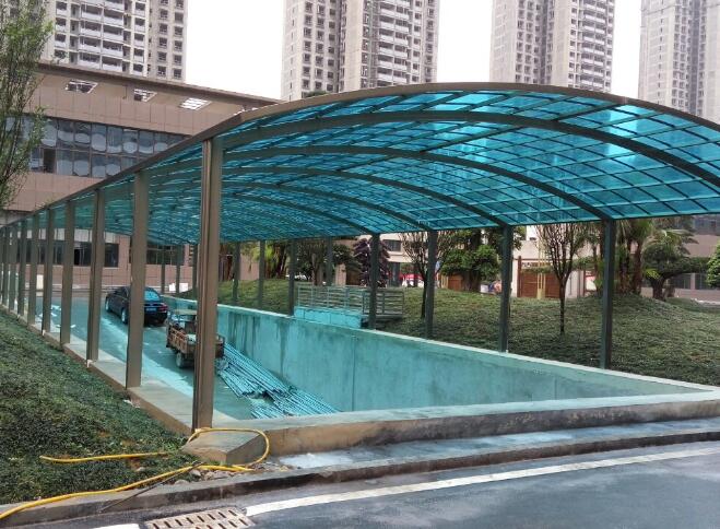向日葵视频官网陽光板車庫 向日葵视频官网陽光板車庫出入口